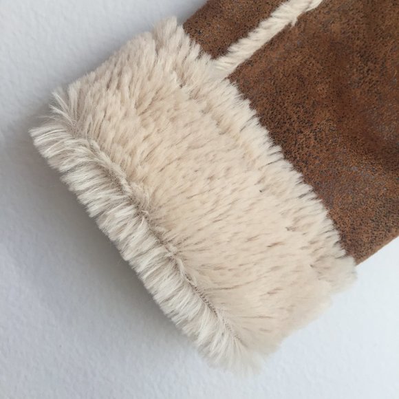 Luxurious Faux Fur Jacket - stash for Fall/Winter - Picture 3 of 7